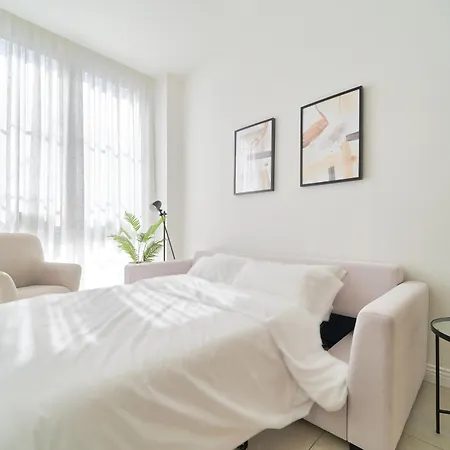 Sun-kissed Getaway Apartment Malaga