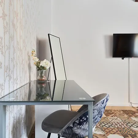 Sun-kissed Getaway Apartment *