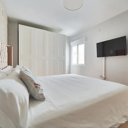 Sun-kissed Getaway Apartment *